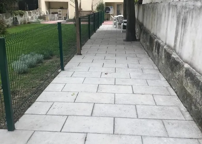 Torrinha Backyard New * Porto